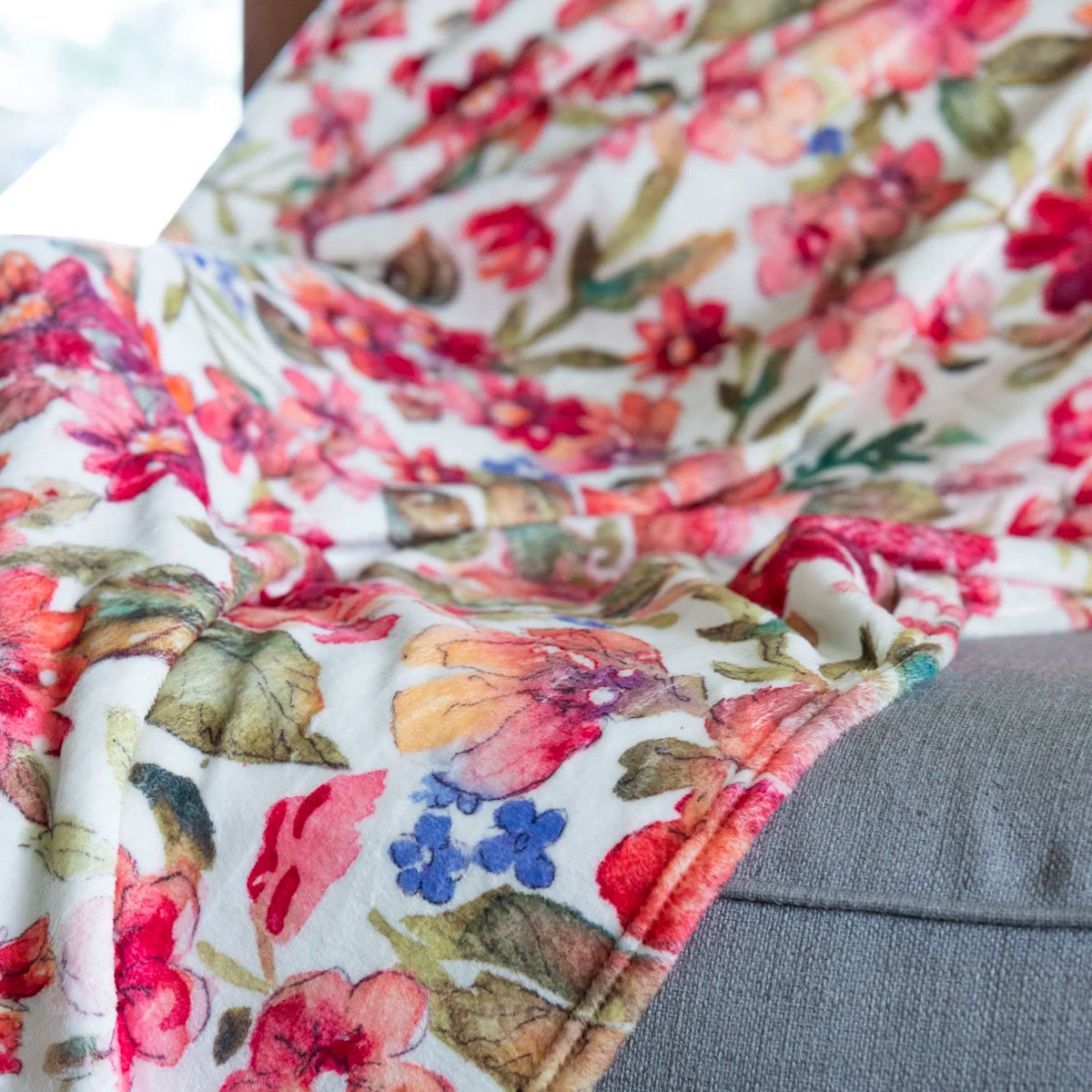 Red Flower plush blanket featuring a vintage red floral bouquet watercolor print, 50"x60" velveteen throw
